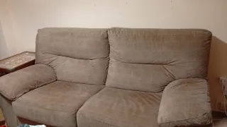 Sofá de tela beige y marrón. RECOGER EN DOMICILIO