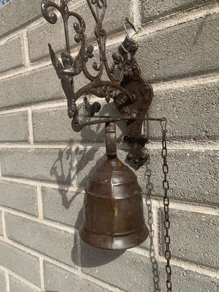 Campana antica grande bronzo bellissima decorata