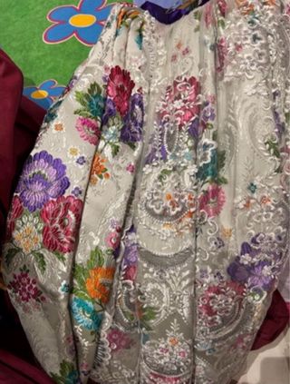 Traje de Fallera con Manteletas