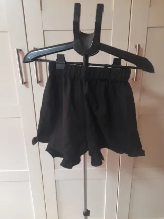 Conjunto blusa y pantalón corto negro