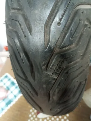 Llanta de moto negra