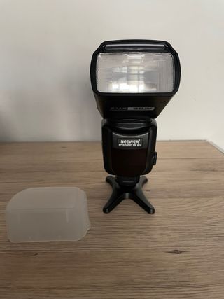Flash Neewer Speedlight NW-561