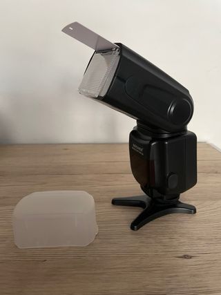 Flash Neewer Speedlight NW-561