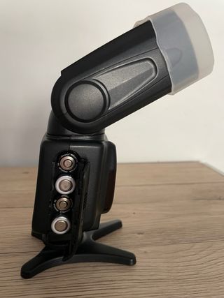 Flash Neewer Speedlight NW-561