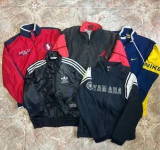 Lote de ropa deportiva de varias marcas reconocida