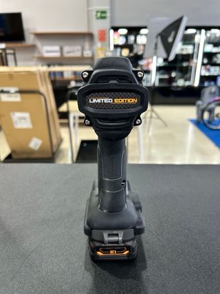 TALADRO ATORNILLADOR PERCUTOR DEWALT ED MACLAREN