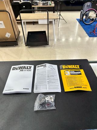 TALADRO ATORNILLADOR PERCUTOR DEWALT ED MACLAREN