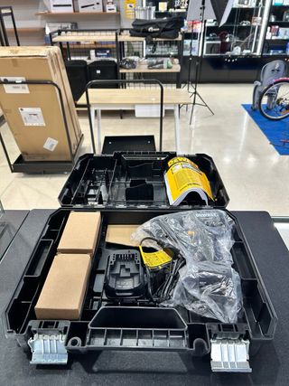 TALADRO ATORNILLADOR PERCUTOR DEWALT ED MACLAREN