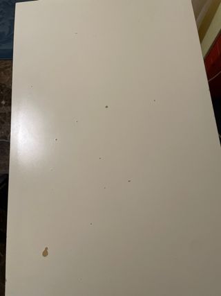 Mesa de escritorio blanca