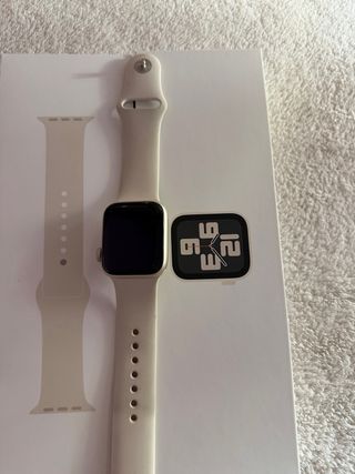 Apple Watch SE (Gen 2) 40mm Oro