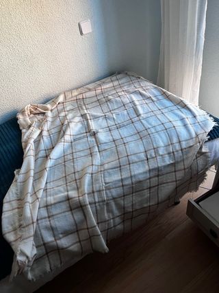 Bufanda de cuadros beige y marrón