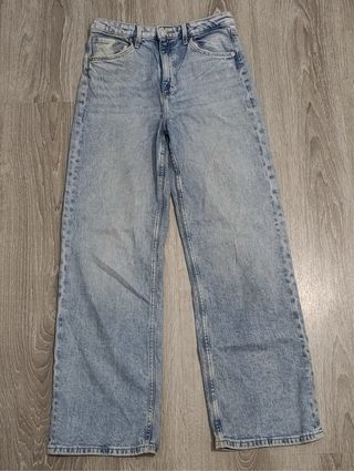 Pantalones cargo beige, jeans, leggins cortos