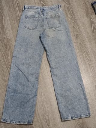 Pantalones cargo beige, jeans, leggins cortos