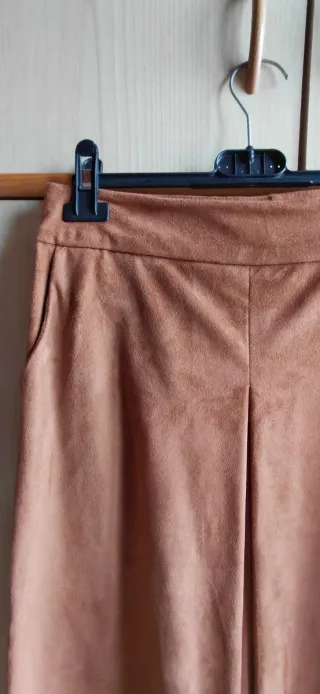 Gonna al ginocchio simil camoscio donna