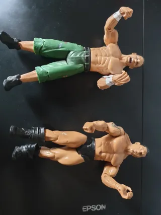 Muñecos WWE John Cena y Batista