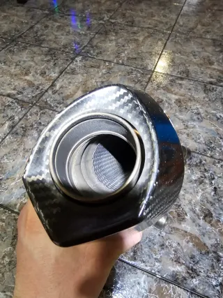 Escape Arrow Suzuki GSR 750