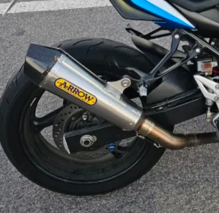 Escape Arrow Suzuki GSR 750