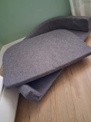 Cama para perro gris
