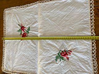 Toalha de linho bordada Brincos de Princesa