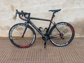 Bicicleta de Carretera Focus Bora Ultra