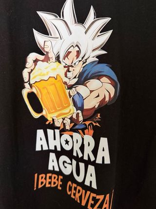 Camiseta Negra con Dibujo