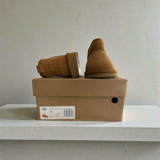 Botas UGG Classic Mini Marrón