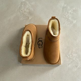 Botas UGG Classic Mini Marrón