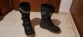 Botas de moto en buen estado