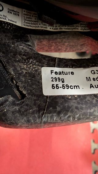 Casco Giro Feature Talla M Negro/Rojo/Azul