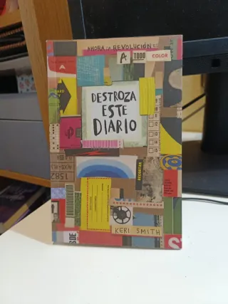 Destroza este diario. Ahora a todo color