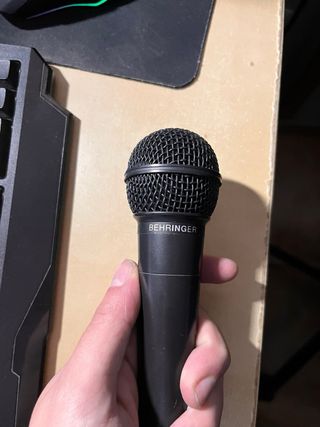 Micrófono Behringer Negro + estuche