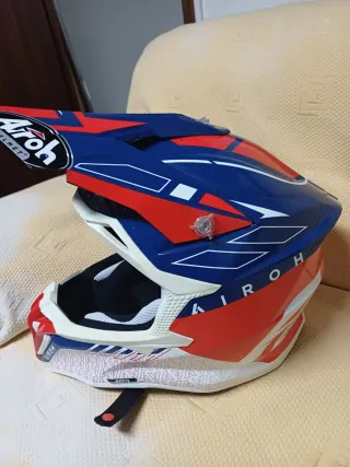 Capacete Airoh Strycker M