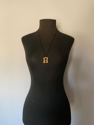 Charm CH Carolina Herrera Chapado Oro
