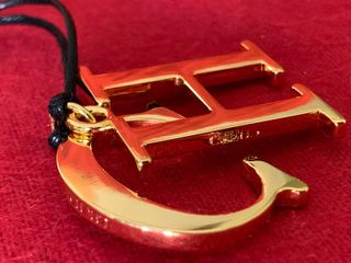 Charm CH Carolina Herrera Chapado Oro