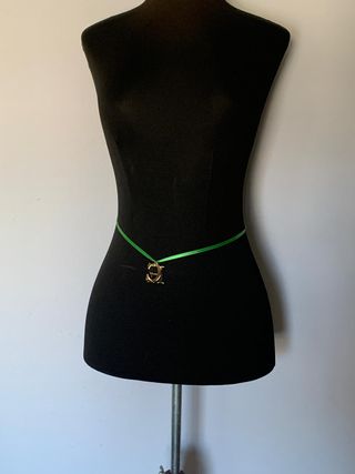 Charm CH Carolina Herrera Chapado Oro