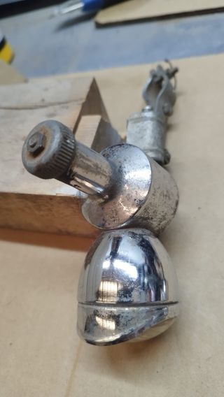 Conjunto de luces antiguas bicicleta.