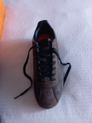 Nike Cortez Negro y Marrón nuevas talla 39