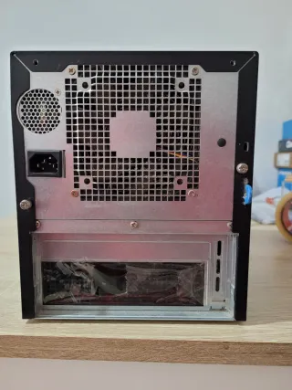 Supermicro CSE-721TQ-350B Mini-Tower Chassis