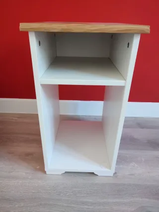 Mesa auxiliar SKRUVBY IKEA blanca y madera