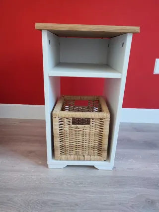 Mesa auxiliar SKRUVBY IKEA blanca y madera