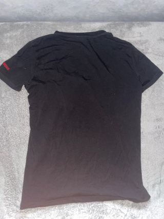 Camiseta Hugo Boss Negra Roja