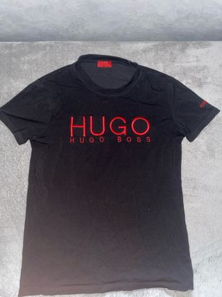 Camiseta Hugo Boss Negra Roja