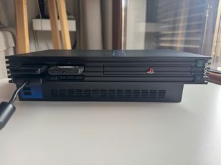 PlayStation 2 + 2 Memory Card + 1 mando + juegos