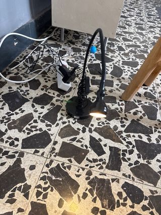 Lámpara de escritorio Ikea negra