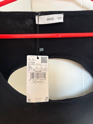 Camiseta Mango escote cut-out Talla XL