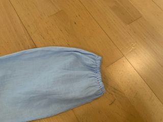 Blusa azul con botones