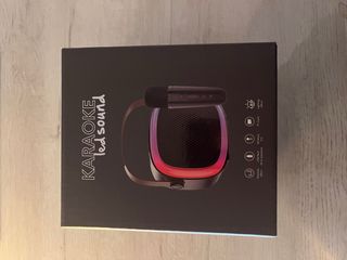 Altavoz Karaoke LED con Micrófono