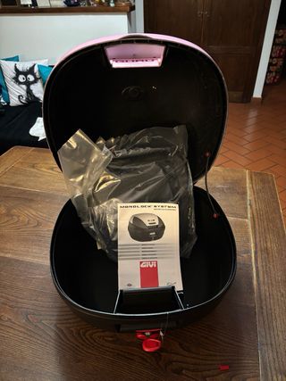 Bauletto Givi Guru rosa nuovo