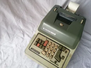 Calculadora antigua Lagomarsino-Italia