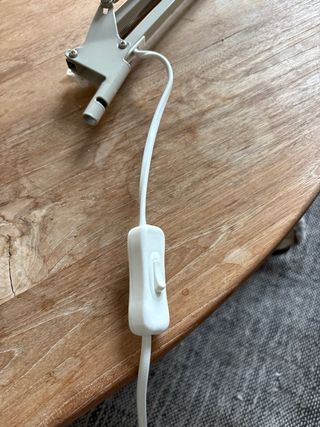 Lámpara de escritorio IKEA ajustable